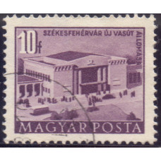 1952, июль. Почтовая марка Венгрии. Архитектура, город Сталинварош. 10 филлеров